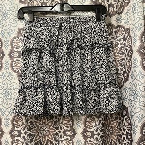 Cute floral skirt size xs